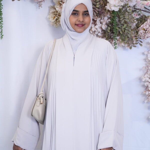 B. Ruh Pleated Abaya