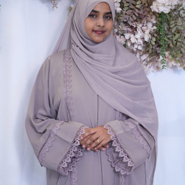 Aamra Lace Abaya