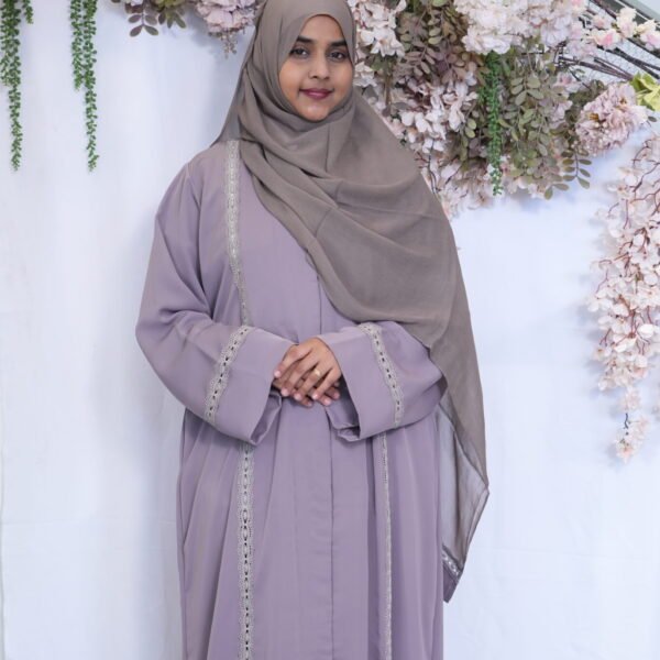 Aamra Lace Abaya