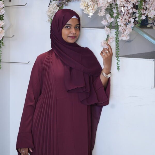 B. Ruh Pleated Abaya